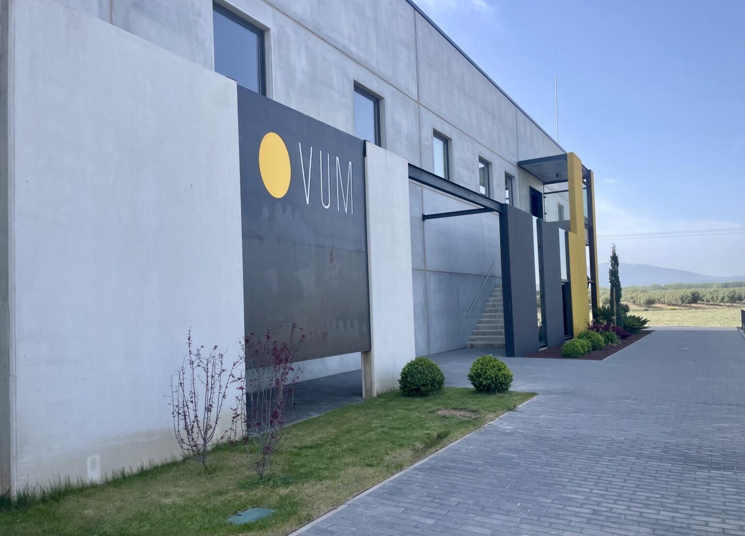 Imagen externa de las instalaciones de OVUM